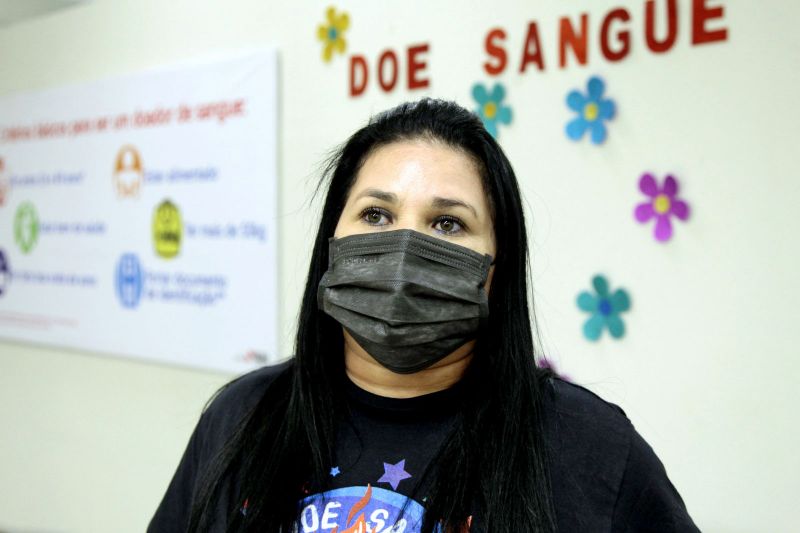 Belém, Pará, Brasil . REABRE HEMOPA PÃTIO - A Fundação Hemopa reabre a partir desta segunda-feira (10), a Unidade de Coleta do Pátio Belém, em horário diferenciado, das 13h à s 17h, de segunda a sexta-feira.- Hanna Pompeu, funcionária do posto do Detran que fica dentro da Estação Cidadania - 10/08/2020 <div class='credito_fotos'>Foto: Ricardo Amanajás / Ag. Pará | <a href='/midias/2020/originais/6684_f13b1cd9-fb08-1c6a-5f7e-f7d189410410.jpg' download><i class='fa-solid fa-download'></i> Download</a></div>