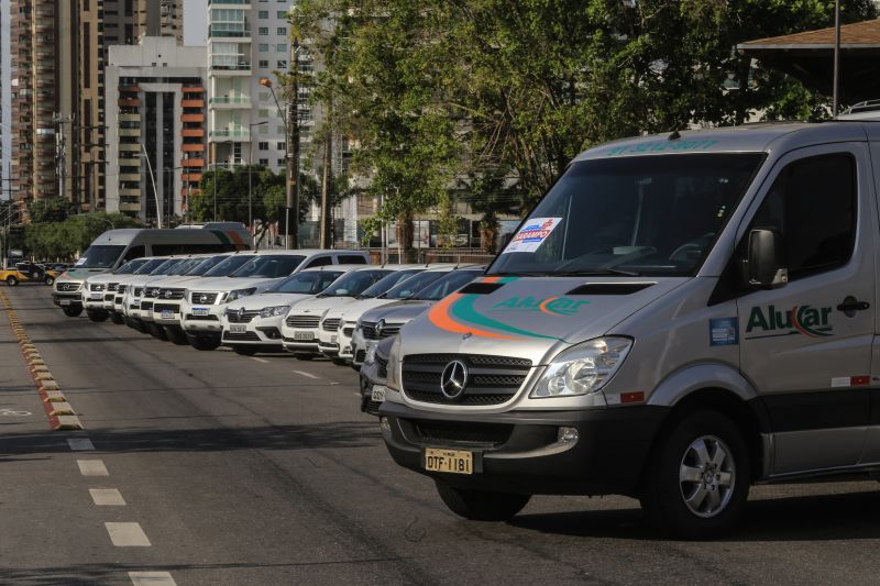 A primeira fase da intervenção paisagística no Parque Urbano Belém Porto Futuro foi iniciada neste sábado (22) com o plantio simbólico de 22 árvores. O ato teve a presença do governador Helder Barbalho; da secretária de Estado de Cultura, Ursula Vidal, e de representantes de entidades empresariais paraenses que contribuem com a arborização do espaço, aberto ao público <div class='credito_fotos'>Foto: Jader Paes / Agência Pará | <a href='/midias/2020/originais/6743_380e29b9-12f3-1e34-61eb-af3fbdfe5c79.jpg' download><i class='fa-solid fa-download'></i> Download</a></div>