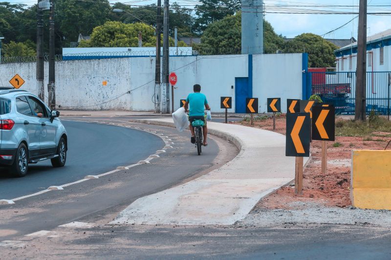 Obra Nova BR. Ciclo vias, Movimentacao Transito, descarte de lixo <div class='credito_fotos'>Foto: Jader Paes / Agência Pará | <a href='/midias/2020/originais/6771_80f3daf9-a270-5224-d7fb-939d2714dcf0.jpg' download><i class='fa-solid fa-download'></i> Download</a></div>