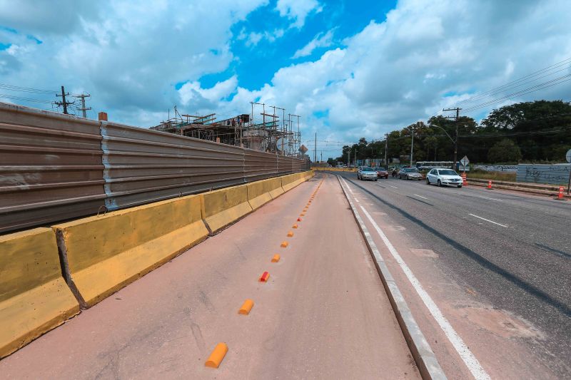 Obra Nova BR. Ciclo vias, Movimentacao Transito, descarte de lixo <div class='credito_fotos'>Foto: Jader Paes / Agência Pará | <a href='/midias/2020/originais/6771_994b4536-c2ff-71e9-c065-ce5eed57e7eb.jpg' download><i class='fa-solid fa-download'></i> Download</a></div>