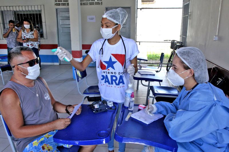 Belém, Pará, Brasil. ÚLTIMO DIA POLICLINICA ITINERANTE - Márcio Arruda, autônomo - 30/08/2020. Foto: Ricardo Amanajás / Ag Pará. <div class='credito_fotos'>Foto: Ricardo Amanajás / Ag. Pará | <a href='/midias/2020/originais/6777_1cda6c63-326d-ab9c-5916-62d3ff8c99ea.jpg' download><i class='fa-solid fa-download'></i> Download</a></div>
