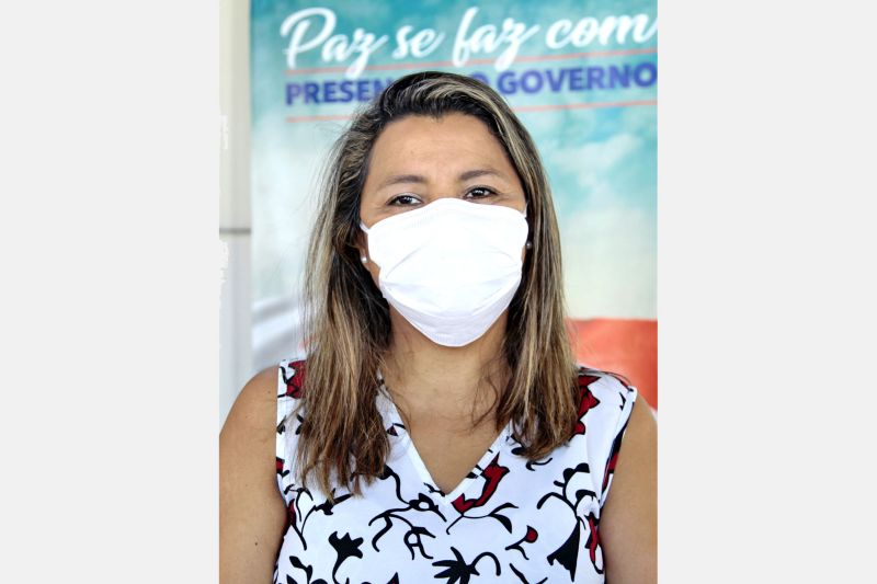 Belém, Pará, Brasil. ÚLTIMO DIA POLICLINICA ITINERANTE - Rosa Teixeira, diretora escola Icuà - 30/08/2020. Foto: Ricardo Amanajás / Ag Pará. <div class='credito_fotos'>Foto: Ricardo Amanajás / Ag. Pará | <a href='/midias/2020/originais/6777_480bd5e7-a52c-3f71-21f6-eff45edad311.jpg' download><i class='fa-solid fa-download'></i> Download</a></div>