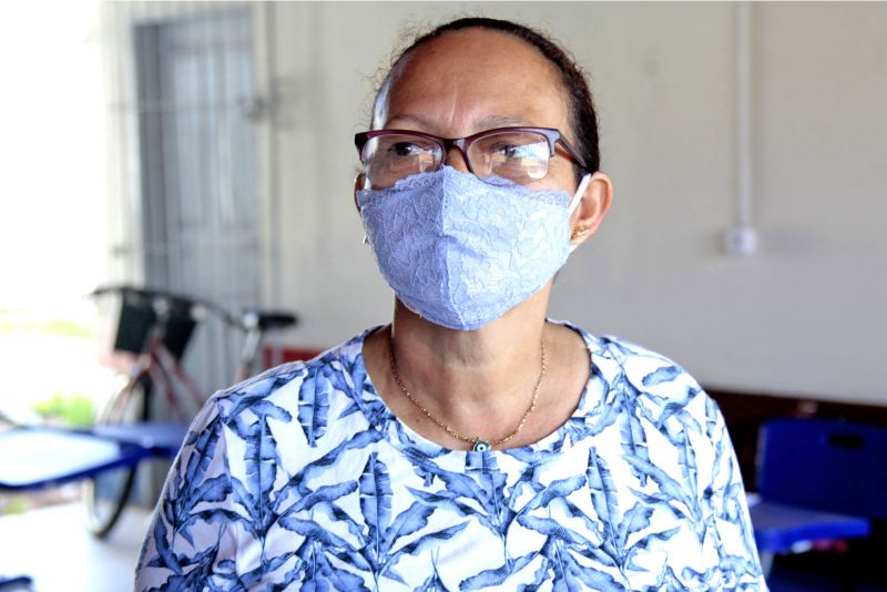 Belém, Pará, Brasil. ÚLTIMO DIA POLICLINICA ITINERANTE - Nete Souza, serviços gerais - 30/08/2020. Foto: Ricardo Amanajás / Ag Pará. <div class='credito_fotos'>Foto: Ricardo Amanajás / Ag. Pará | <a href='/midias/2020/originais/6777_a52db187-a0a6-006c-858d-f2813fe37f32.jpg' download><i class='fa-solid fa-download'></i> Download</a></div>