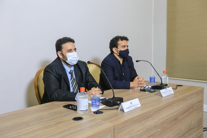 Eurípedes Reis . Diretor geral da Arcom e Rodolfo Bastos, adjunto de gestão ambiental da Semas <div class='credito_fotos'>Foto: Jader Paes / Agência Pará | <a href='/midias/2020/originais/6803_f2abff6b-9d7a-4867-ffa8-1d679fc36a99.jpg' download><i class='fa-solid fa-download'></i> Download</a></div>