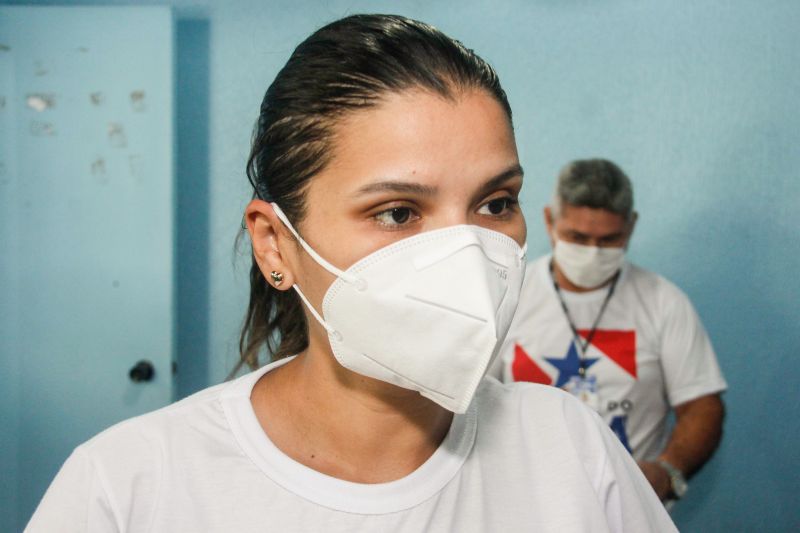 NA FOT : LOANA CARVALHO - ENFERMEIRA <div class='credito_fotos'>Foto: Marcelo Seabra / Ag. Pará | <a href='/midias/2020/originais/6812_1df631b3-1584-9eeb-697f-859e9ef2ec5c.jpg' download><i class='fa-solid fa-download'></i> Download</a></div>
