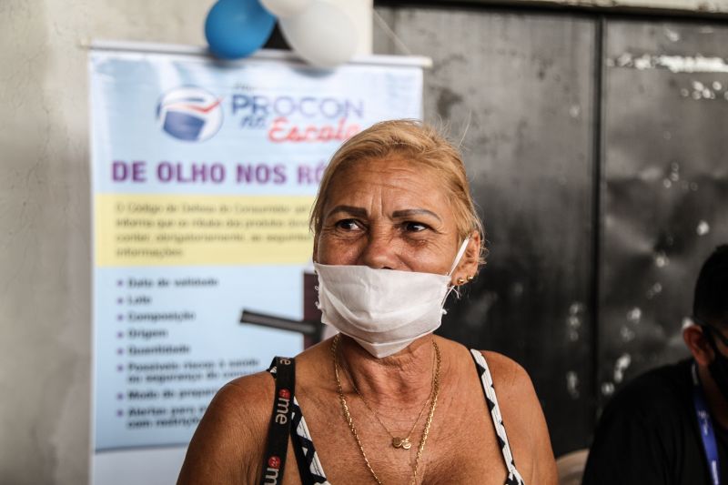 na foto: Maria do Socorro Santos, 54. <div class='credito_fotos'>Foto: Wagner Almeida/ Ascom Sejudh | <a href='/midias/2020/originais/6819_5164c576-1d19-35b0-0947-c2ce16dd9527.jpg' download><i class='fa-solid fa-download'></i> Download</a></div>