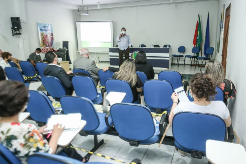 Castanhal 15 de setembro de 2020, o projeto paceria pelo Pará agenda do desenvolvimento,Emprego e Renda, desenvolvido pelo governo do Estado através da secretaria de desenvolvimento Econômico, Mineração e enegia (sedeme). <div class='credito_fotos'>Foto: Alex Ribeiro / Ag. Pará | <a href='/midias/2020/originais/6837_341a1a37-8dea-68d7-c289-3e1a80e5fea0.jpg' download><i class='fa-solid fa-download'></i> Download</a></div>