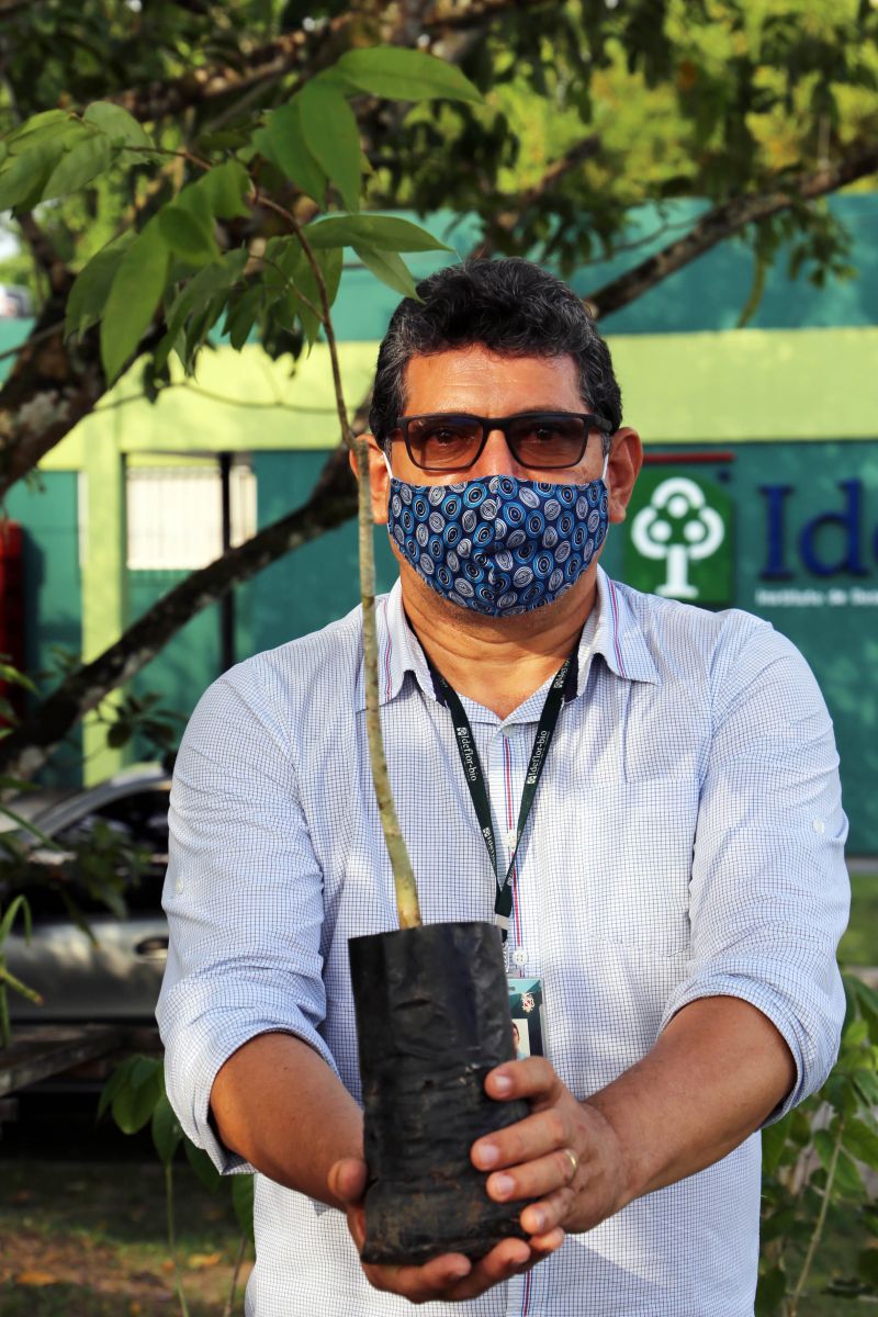 Kleber Perotes - Dir. de Desenvolvimento de Cadeia Florestal do Ideflor-Bio e Engenheiro Agrônomo <div class='credito_fotos'>Foto: Bruno Cecim / Ag.Pará | <a href='/midias/2020/originais/6851_ad6fdf94-5c50-3467-73d3-d947cfb01247.jpg' download><i class='fa-solid fa-download'></i> Download</a></div>