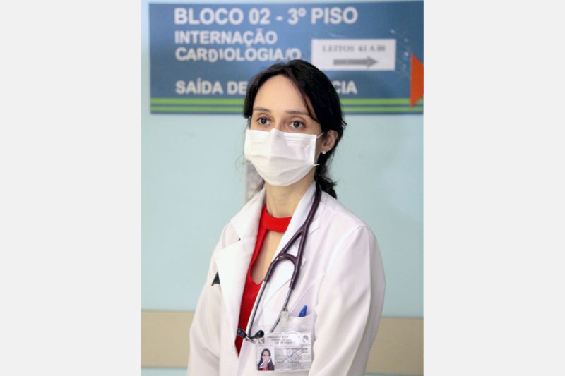 Belém, Pará, Brasil. DIA DO CORAÇÃO - Dra. Aldine Torres de Miranda, cardiologista - 28/09/2020 <div class='credito_fotos'>Foto: Ricardo Amanajás / Ag. Pará | <a href='/midias/2020/originais/6878_3c686645-2831-8ff9-2f37-8f5948edbc17.jpg' download><i class='fa-solid fa-download'></i> Download</a></div>