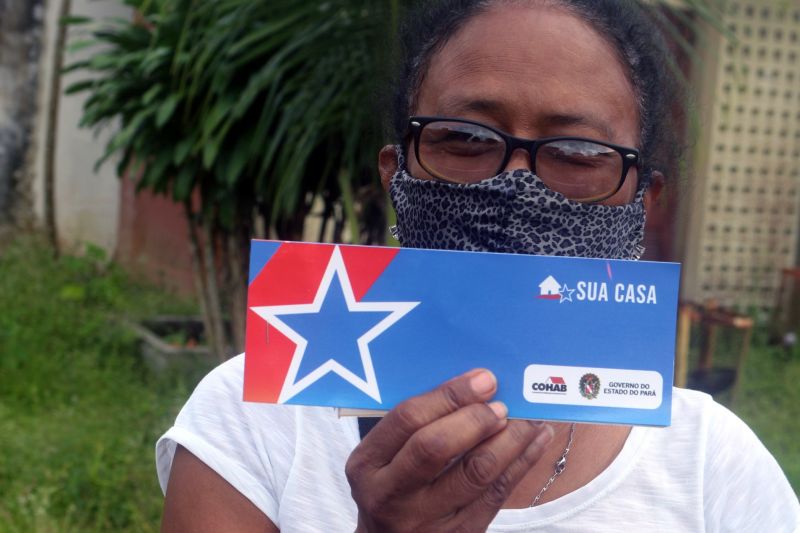 NA FOTO Maria Antônia Trindade da Silva é uma das contempladas <div class='credito_fotos'>Foto: ASCOM COHAB | <a href='/midias/2020/originais/6986_5f8dcad3-0244-3f14-dab5-f14564c8c74a.jpg' download><i class='fa-solid fa-download'></i> Download</a></div>