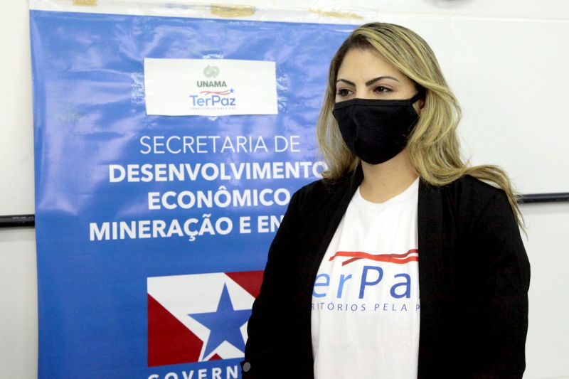 Belém, Pará, Brasil. TERPAZ MANIPULAÇÃO ALIMENTOS – PRESENCIAL - LUCIANA CENTENO - 04/11/2020 <div class='credito_fotos'>Foto: Ricardo Amanajás / Ag. Pará | <a href='/midias/2020/originais/6999_62708908-3264-c95f-5768-740354e253a2.jpg' download><i class='fa-solid fa-download'></i> Download</a></div>