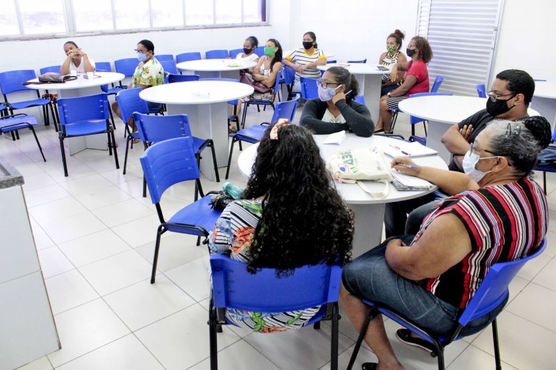 Belém, Pará, Brasil. TERPAZ MANIPULAÇÃO ALIMENTOS - 18/11/2020 <div class='credito_fotos'>Foto: Ricardo Amanajás / Ag. Pará | <a href='/midias/2020/originais/7039_28b8be63-ee15-16ac-d00e-2ee0b64ea80c.jpg' download><i class='fa-solid fa-download'></i> Download</a></div>