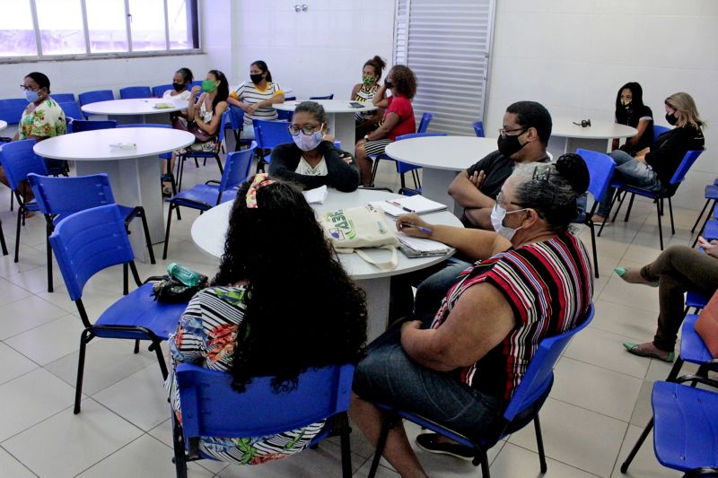 Belém, Pará, Brasil. TERPAZ MANIPULAÇÃO ALIMENTOS - 18/11/2020 <div class='credito_fotos'>Foto: Ricardo Amanajás / Ag. Pará | <a href='/midias/2020/originais/7039_a8e1440b-3a52-14bb-8fe6-bf877b496b74.jpg' download><i class='fa-solid fa-download'></i> Download</a></div>
