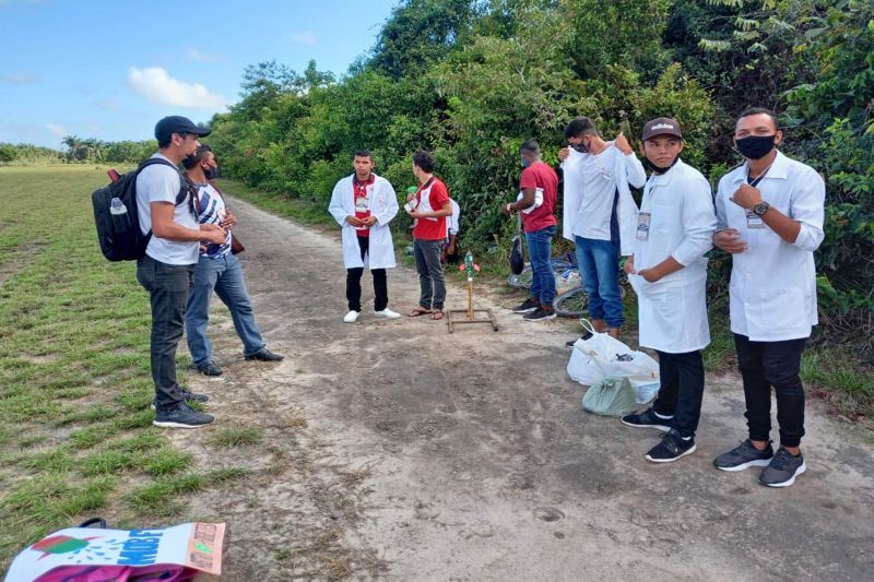 Alunos da Escola Técnica de Salvaterra conquistam premiação na Mostra Brasileira de Foguetes <div class='credito_fotos'>Foto: ASCOM SEDUC | <a href='/midias/2020/originais/7112_9134df42-72c2-c4fd-05da-b4a0474774ca.jpg' download><i class='fa-solid fa-download'></i> Download</a></div>