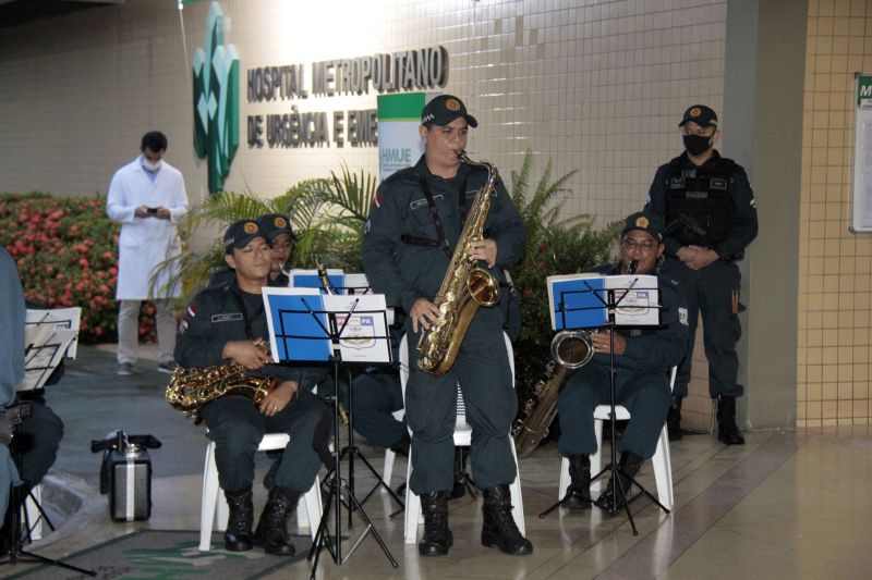 Belém, Pará, Brasil. CANTADA NATAL HOSPITAL METROPOLITANO - 19/12/2020 <div class='credito_fotos'>Foto: Ricardo Amanajás / Ag. Pará | <a href='/midias/2020/originais/7120_6da89bbe-bdf6-1418-3551-ad294d8423d5.jpg' download><i class='fa-solid fa-download'></i> Download</a></div>