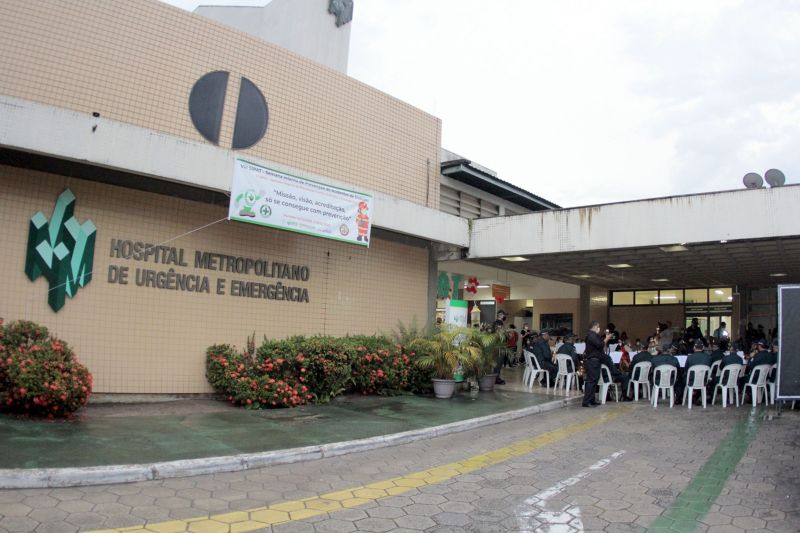 Belém, Pará, Brasil. CANTADA NATAL HOSPITAL METROPOLITANO - 19/12/2020 <div class='credito_fotos'>Foto: Ricardo Amanajás / Ag. Pará | <a href='/midias/2020/originais/7120_80e66d6d-3b42-86b4-e95b-74982c104f8d.jpg' download><i class='fa-solid fa-download'></i> Download</a></div>