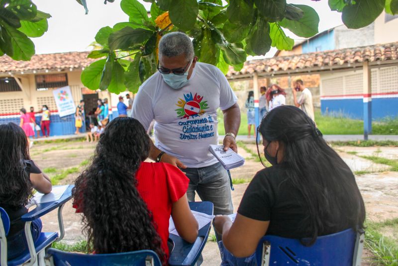 Caravana Cidadania em Benevides
<div class='credito_fotos'>Foto: Wagner Almeida/ Ascom Sejudh | <a href='/midias/2020/originais/7126_c6bf8e52-4c49-4d1e-129b-5f2db8525ba5.jpg' download><i class='fa-solid fa-download'></i> Download</a></div>