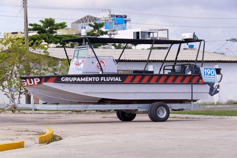 Governo entrega primeiros veículos blindados para segurança pública do Pará <div class='credito_fotos'>Foto: Ricardo Amanajás / Ag. Pará | <a href='/midias/2020/originais/7135_042f9961-1a59-c490-ff83-eeb87d18c143.jpg' download><i class='fa-solid fa-download'></i> Download</a></div>