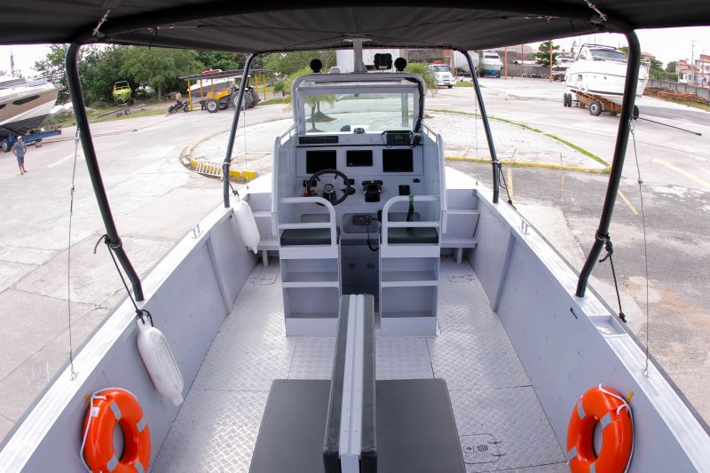 Governo entrega primeiros veículos blindados para segurança pública do Pará <div class='credito_fotos'>Foto: Ricardo Amanajás / Ag. Pará | <a href='/midias/2020/originais/7135_052d0871-29f8-29d0-a707-21e4195843b1.jpg' download><i class='fa-solid fa-download'></i> Download</a></div>
