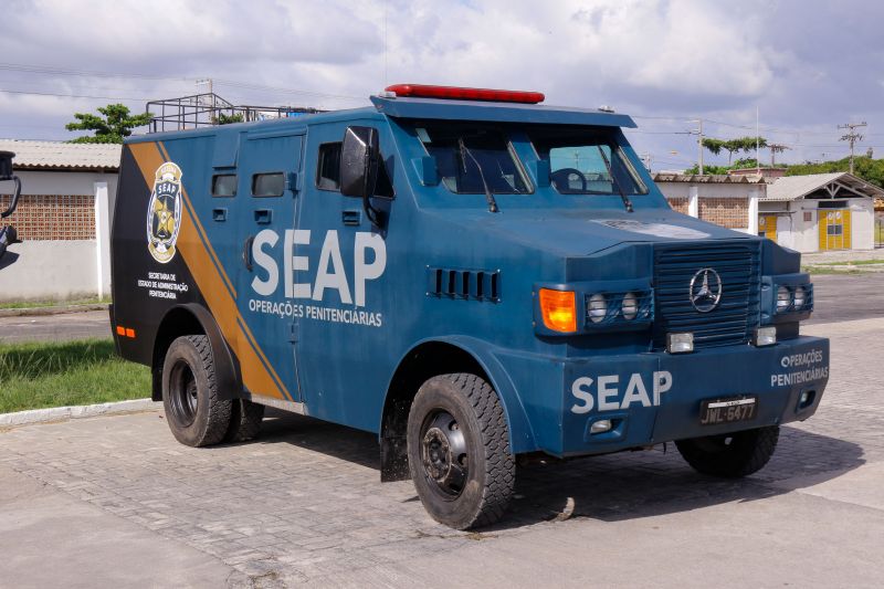Governo entrega primeiros veículos blindados para segurança pública do Pará <div class='credito_fotos'>Foto: Ricardo Amanajás / Ag. Pará | <a href='/midias/2020/originais/7135_57d6d279-b266-1295-2b30-073fe1e6dbb9.jpg' download><i class='fa-solid fa-download'></i> Download</a></div>