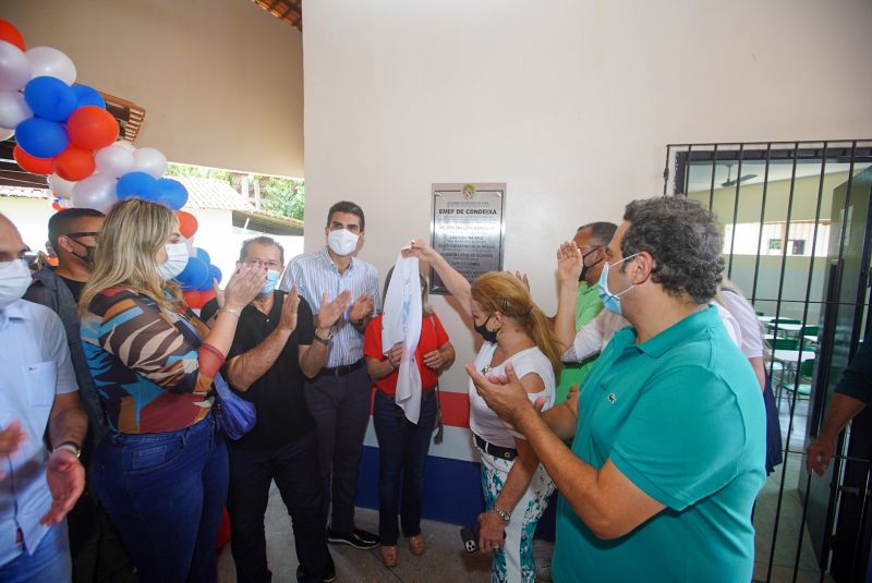 150 estudantes de Salvaterra foram beneficiados com a entrega da Escola de Ensino Fundamental Condeixa. A unidade escolar resulta de uma parceria entre a prefeitura municipal e o Governo do Estado, por meio da Secretaria de Estado de Educação <div class='credito_fotos'>Foto: Marco Santos / Ag. Pará | <a href='/midias/2020/originais/7138_17039d84-e833-121a-3650-2eb88f4e203d.jpg' download><i class='fa-solid fa-download'></i> Download</a></div>