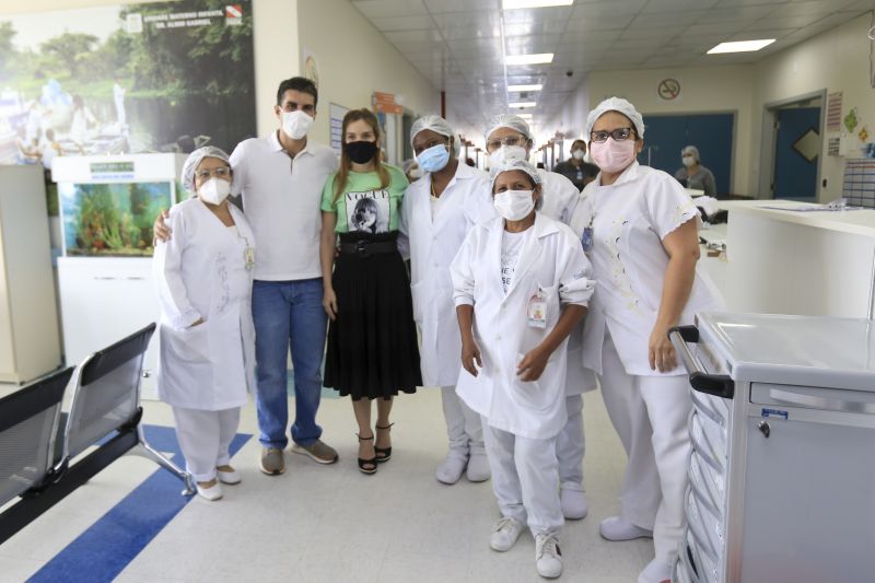 Primeira Dama, Daniela e Governador do Helder Barbalho entregam presentes a crianças e fazem visita a pacientes <div class='credito_fotos'>Foto: Jader Paes / Agência Pará | <a href='/midias/2020/originais/7144_44376c27-43a4-bc65-02d7-95cc25f09670.jpg' download><i class='fa-solid fa-download'></i> Download</a></div>