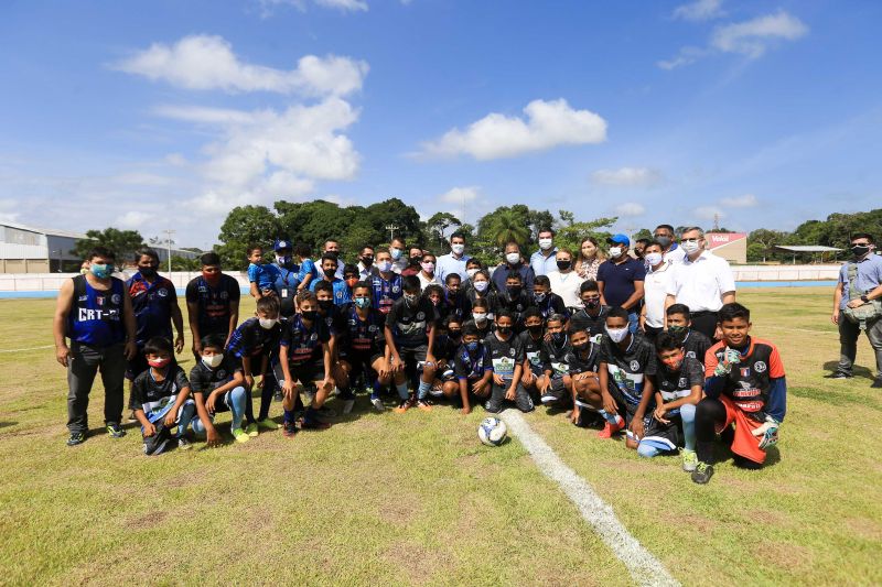Inauguração do Estádio Municipal Begozão - Benevides <div class='credito_fotos'>Foto: Jader Paes / Agência Pará | <a href='/midias/2020/originais/7147_b9e13415-ad4c-906d-5afb-faf8d25e6c4d.jpg' download><i class='fa-solid fa-download'></i> Download</a></div>