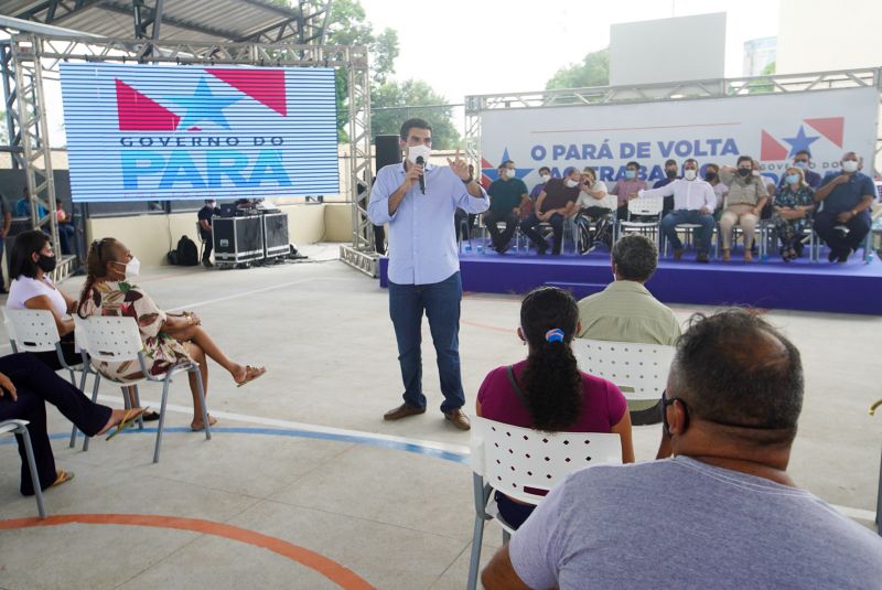 Governo do Estado Entrega títulos de terra em Santa Maria do Pará <div class='credito_fotos'>Foto: Marco Santos / Ag. Pará | <a href='/midias/2020/originais/7150_22d32746-916e-d7f1-607e-295c70df498f.jpg' download><i class='fa-solid fa-download'></i> Download</a></div>