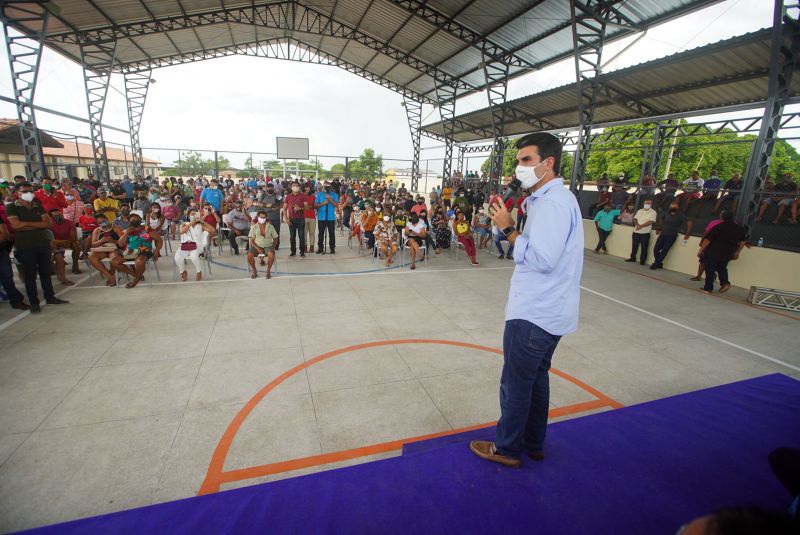 Governo do Estado Entrega títulos de terra em Santa Maria do Pará <div class='credito_fotos'>Foto: Marco Santos / Ag. Pará | <a href='/midias/2020/originais/7150_d408a749-ba51-7a14-4067-e03b2693f4e2.jpg' download><i class='fa-solid fa-download'></i> Download</a></div>