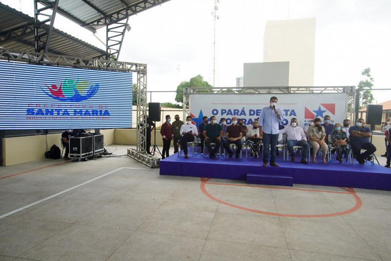 Governo do Estado Entrega títulos de terra em Santa Maria do Pará <div class='credito_fotos'>Foto: Marco Santos / Ag. Pará | <a href='/midias/2020/originais/7150_f1071505-8c16-5317-230c-b285c6401911.jpg' download><i class='fa-solid fa-download'></i> Download</a></div>