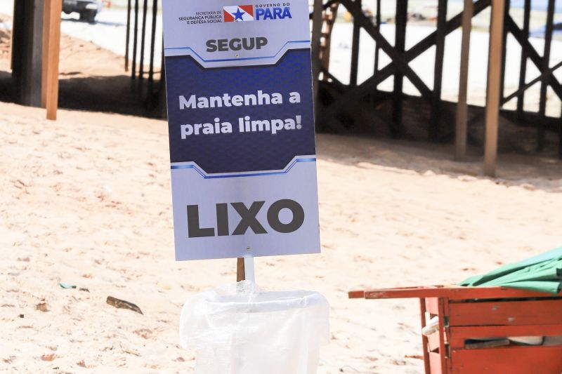 Governador acompanha trabalho de segurança pública do Centro Integrado de Comando em Salinópolis <div class='credito_fotos'>Foto: Marco Santos / Ag. Pará | <a href='/midias/2020/originais/7156_9792597c-d028-d243-d45c-730d232a2269.jpg' download><i class='fa-solid fa-download'></i> Download</a></div>