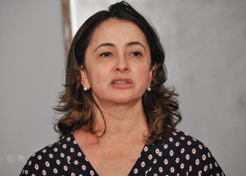 Rita medeiros, médica infectologista e virologista do HUJBB