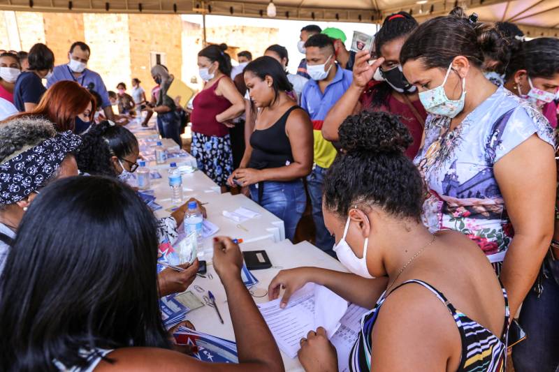 Entrega de Cheque moradia em Curíanopolis