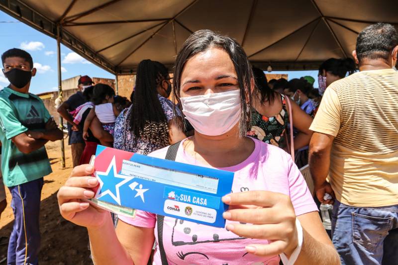 Entrega de Cheque moradia em Curíanopolis-