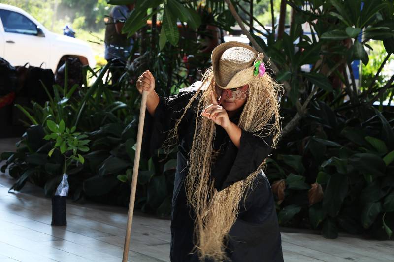 Apresentação do Teatro na Floresta, do Asflora.