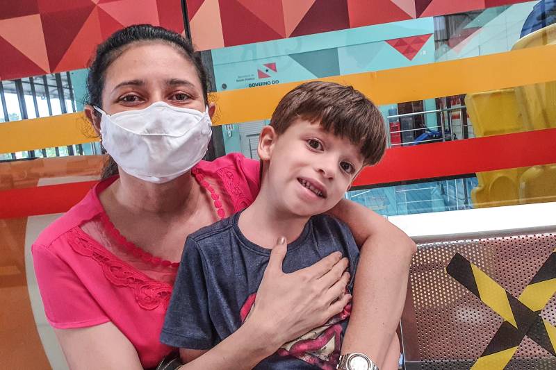 personagem com a mae 