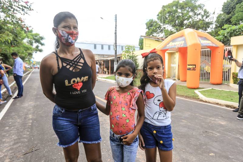 Lucideia seabra de Oliveira - dona de casa, Gabriela de Oliveira Barros 8 anos