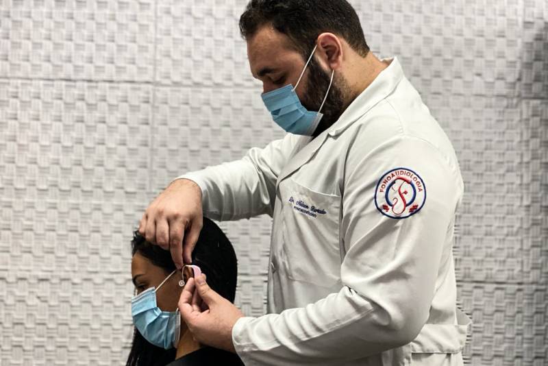 DR NELSON FURTADO EM ATENDMENTO 2