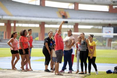 notícia: Voluntários se preparam para a festa de abertura do Parazão 2020