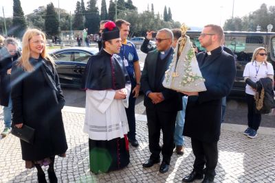 galeria: Devoção a Nossa Senhora de Nazaré une Belém e Portugal