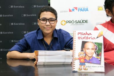 notícia: Adolescente lança livro sobre a luta contra o câncer