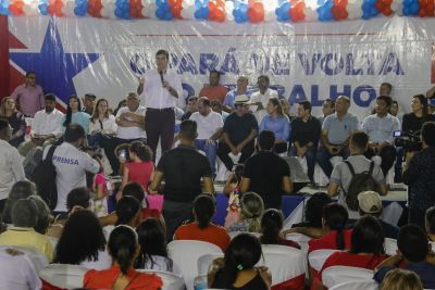 notícia: Governo entrega importantes obras de infraestrutura e cheques moradia em Ourém