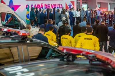notícia: Governo entrega mais de 100 viaturas e abre cerca de 2,5 mil novas vagas prisionais