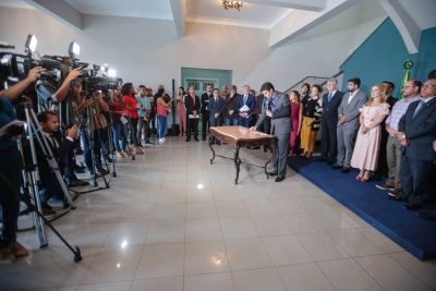notícia: Governo decreta situação de emergência e inicia atendimento da população atingida por fortes chuvas