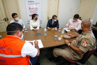 notícia: Mil cestas de alimentos são doadas para ajudar no combate à pandemia do coronavírus