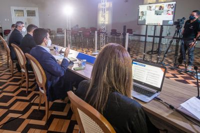 notícia: Estado debate retorno de atividades não essenciais com órgãos públicos independentes