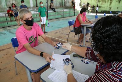 galeria: Vale-alimentação escolar é entregue em mais de 100 escolas nesta sexta-feira (19)