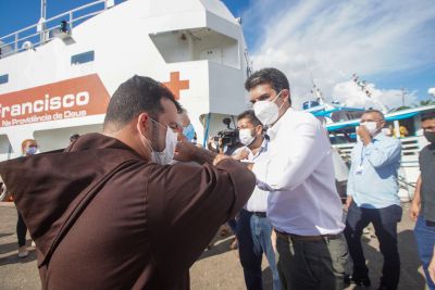 galeria: Governador acompanha partida do Barco Papa Francisco para de Santarém