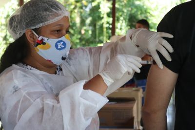 galeria: Agentes de saúde de Belém realizam testes rápidos e vacinas em policiais militares