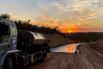 notícia: Trabalho na vicinal Carne de Sol avança e 50% da obra já está concluída